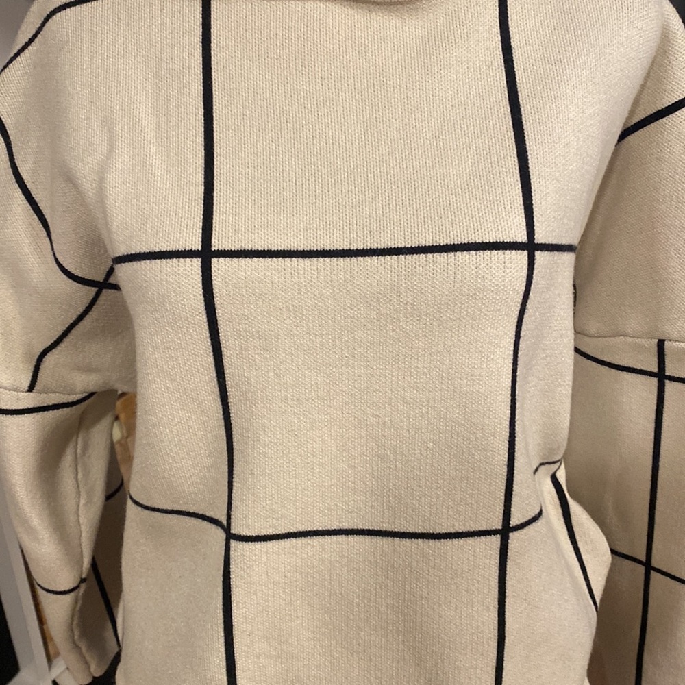 Structured Fit Sweater - Picture 2 of 2